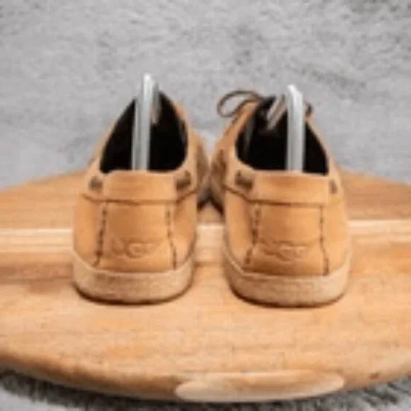 UGG TYLIN 6 NWOB DECK SHOE Chestnut Nubuck Leather Lamb Fur Lined Boat Classic - Picture 5 of 16